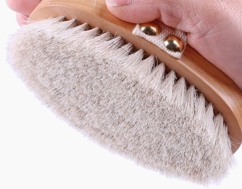Wooden dry brush with soft white horsehair bristles