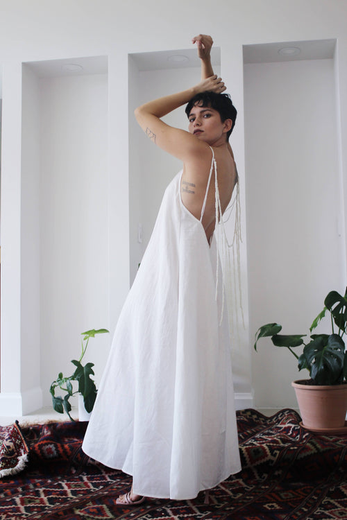 Robe longue blanche sans dos pour femmes, broderie de perles, lin écologique