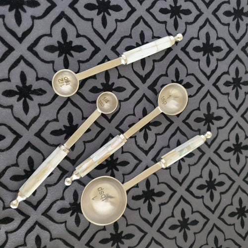 Gibb & Daan - Mother of Pearl Measuring Spoons